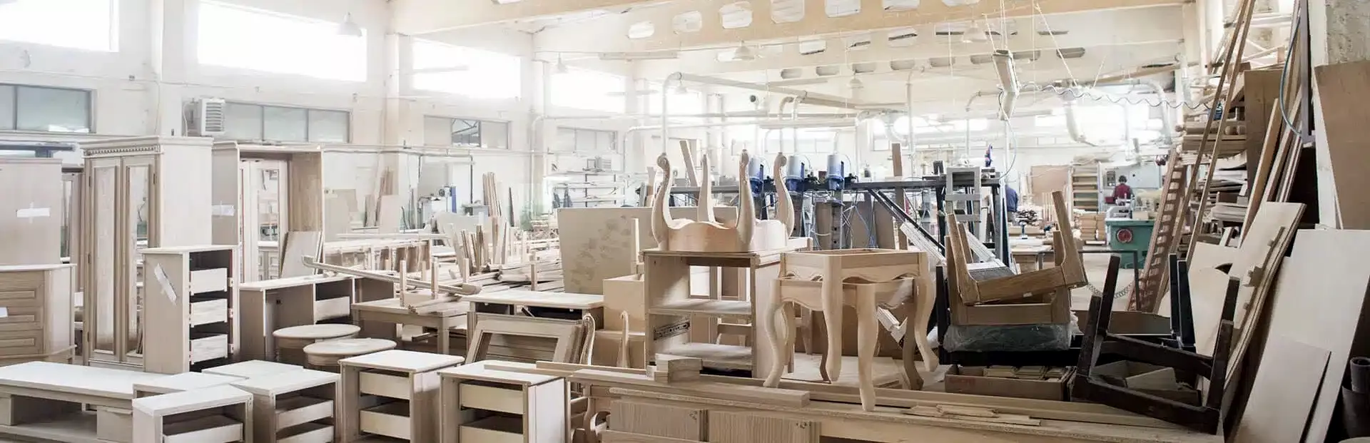 wood nábytek z masivu